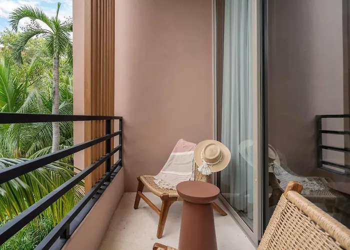 Chic Wrestaurant, Yoga, Coworking Areas Tulum