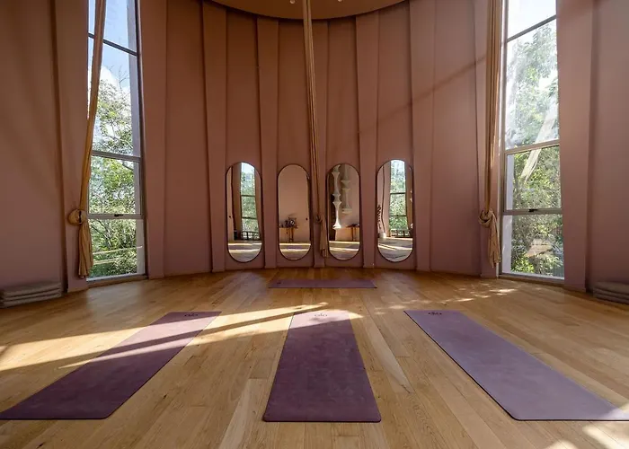 Appartement Chic Wrestaurant, Yoga, Coworking Areas